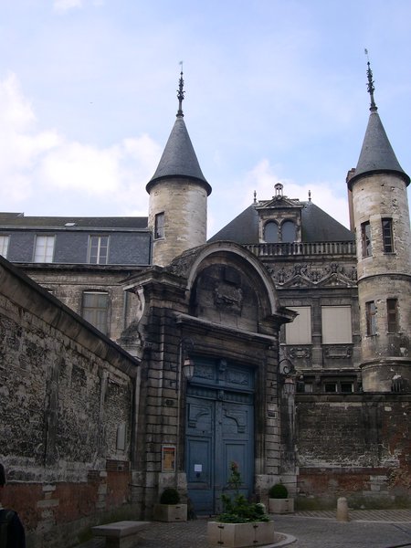 maison avec deux tourelles, musée